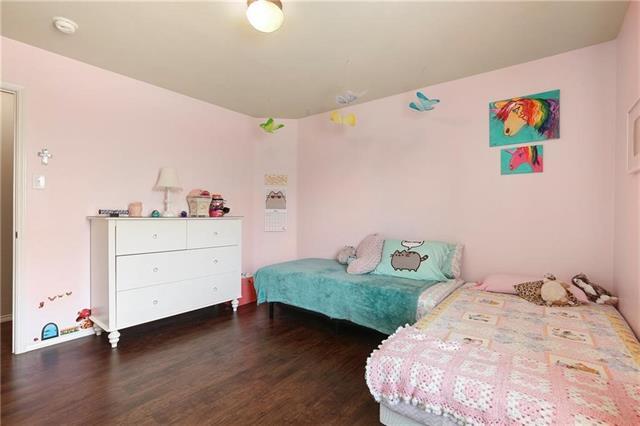 Building Photo - 807 Windflower Dr