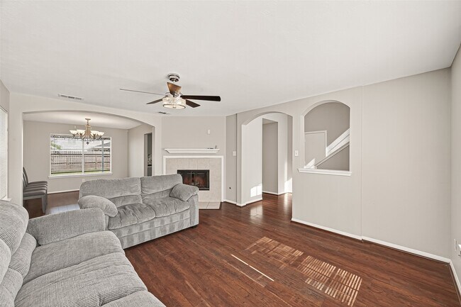 Building Photo - 17522 Coventry Squire Dr