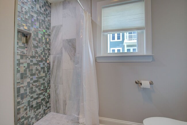 Building Photo - 304 Marina Way