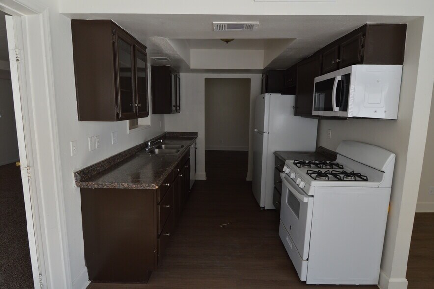 Building Photo - 1553 Teardrop St