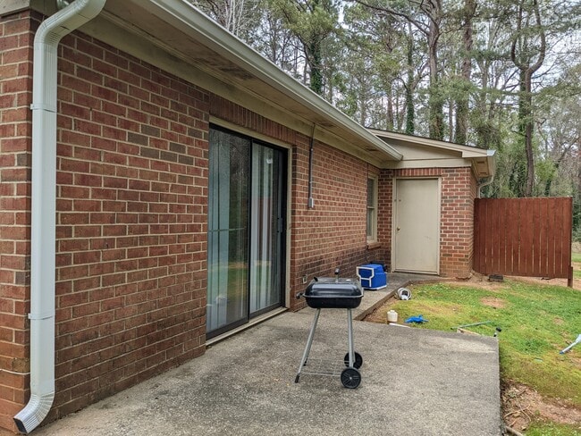 Building Photo - 845/847 Mitchell Bridge Road Duplex