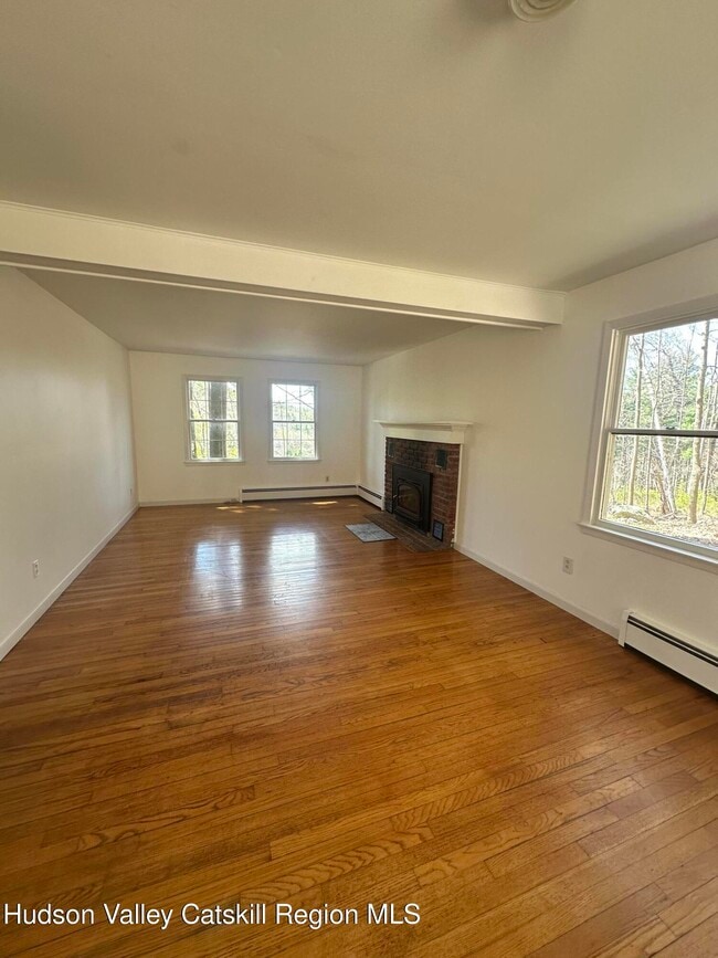 Building Photo - 694 Dugway Rd