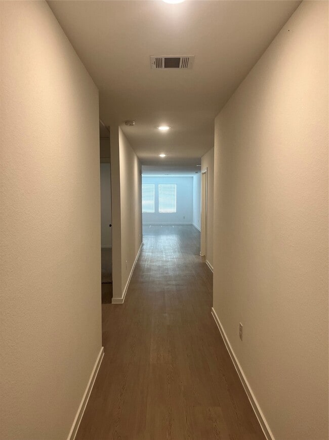 Building Photo - 25649 Rose Creek Dr