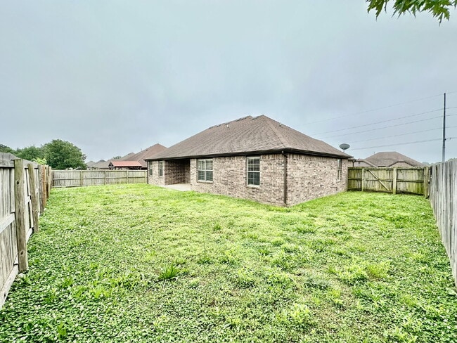 Building Photo - 441 Sorrento Dr