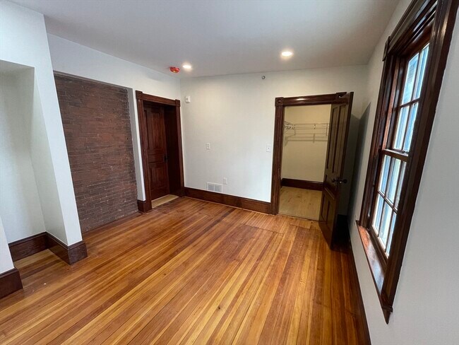 Building Photo - 41 Summer St