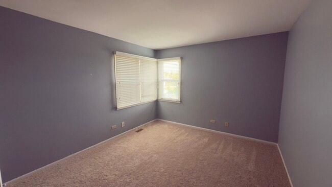 Building Photo - 385 Grissom Ct