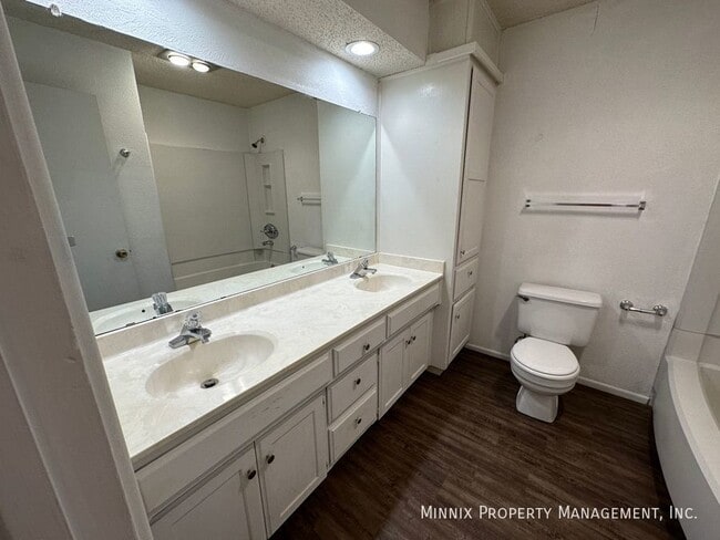 Building Photo - 6616 Hope Ave