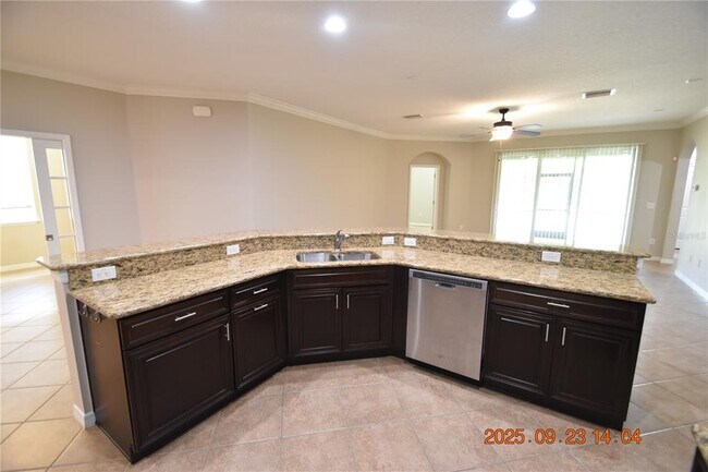 Building Photo - 15660 Starling Water Dr