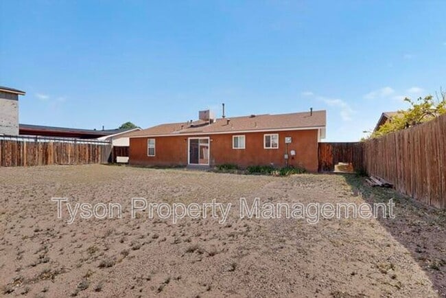 Building Photo - 1225 Del Mastro Dr SW