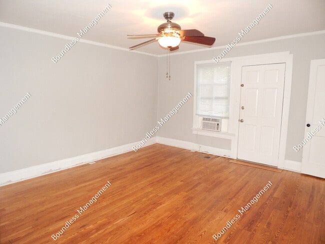 Building Photo - 622 Waldo St SE