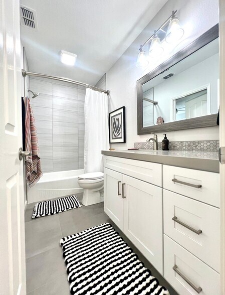 Building Photo - 1900 6th St