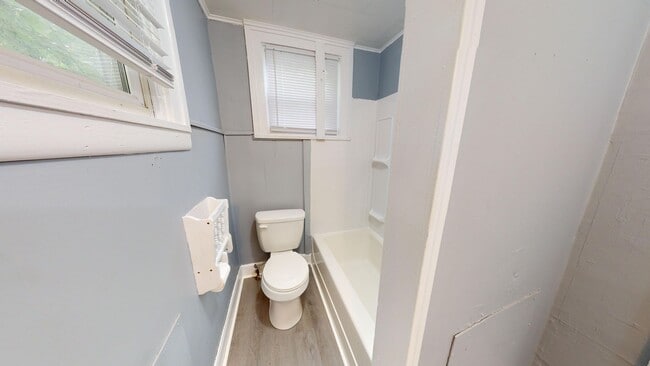 Building Photo - 2 Bedroom on a Corner Lot