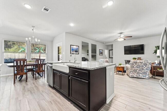 Building Photo - 3815 Wright's Landing Dr