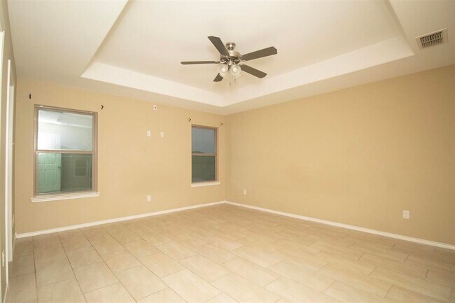 Building Photo - 4316 Ramona Dr