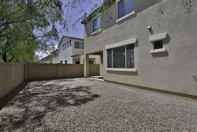 Building Photo - Rancho Sahuarita
