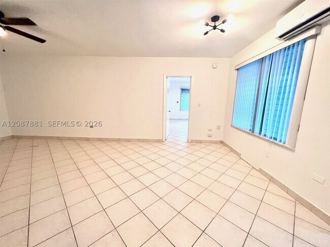Building Photo - 10178 Collins Ave