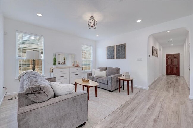 Building Photo - 468 Sheepshank Dr