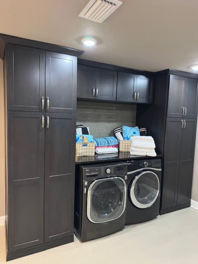 Building Photo - 10407 Harvestime Pl