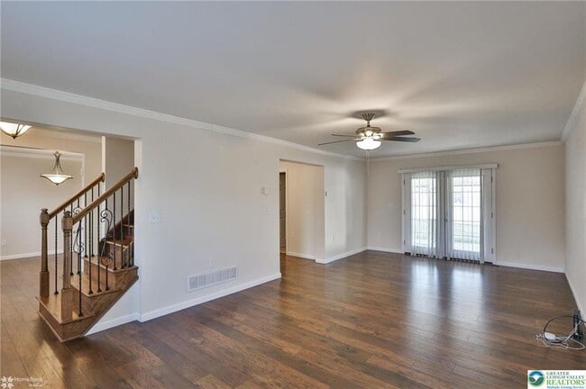 Building Photo - 2811 Kingsview Ave