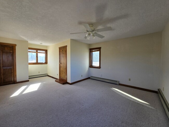 Building Photo - 2835 Don Quixote