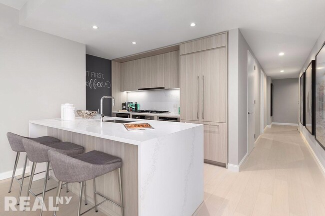Building Photo - 675 West 59th Street