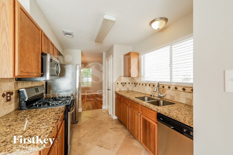 Building Photo - 18819 Atasca Oaks Dr