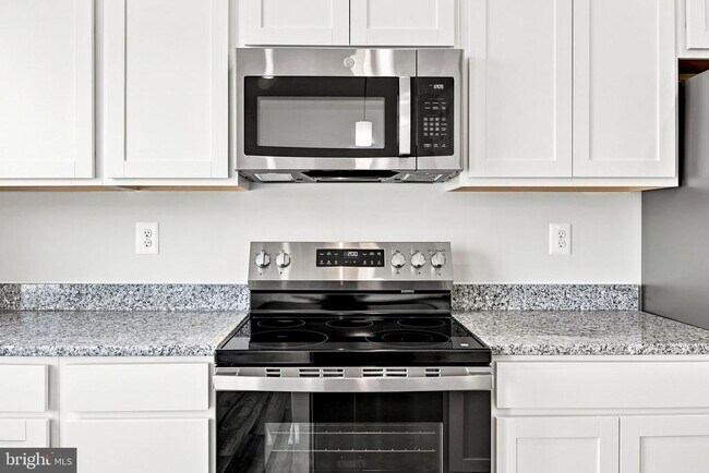 Building Photo - 417 Seeback Dr