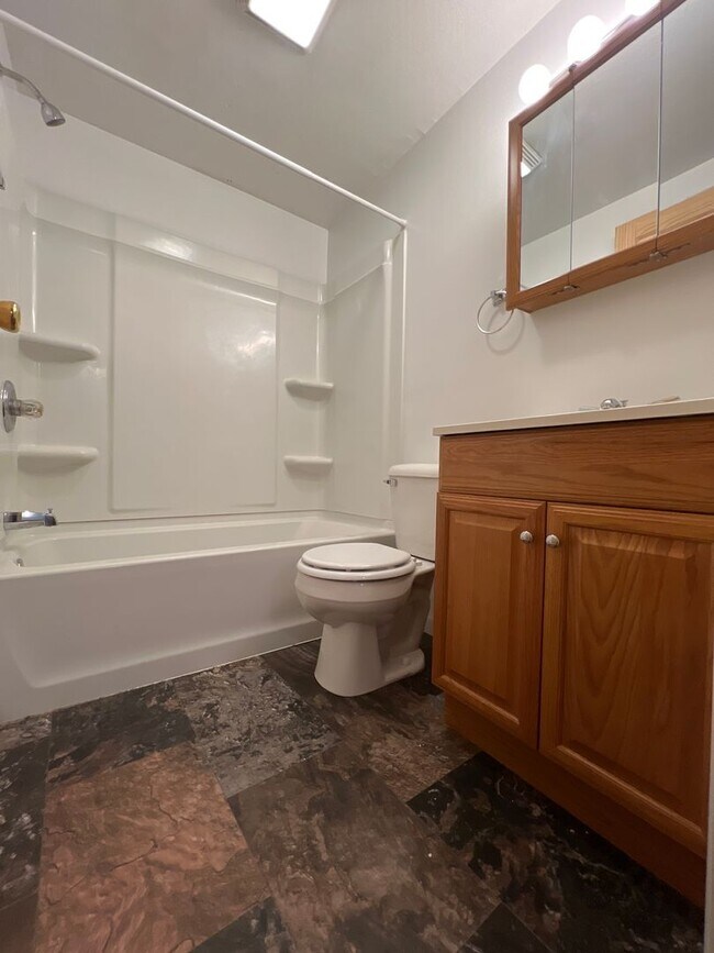 Building Photo - 3 Bedroom Avail August for 2026;  Monthly ...