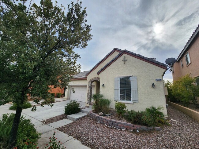 Building Photo - Charming 3 bedroom home with great curb ap...