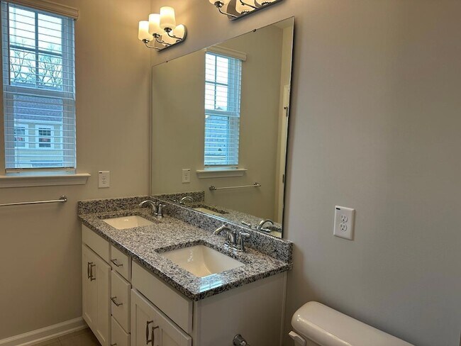 Building Photo - 1106 Harmony Trl