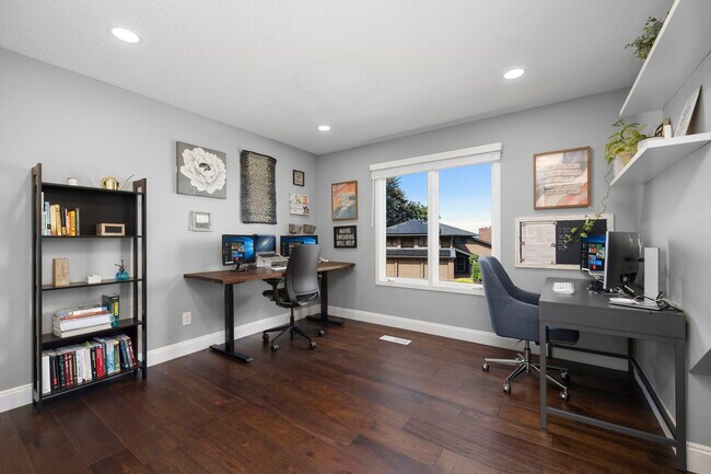 Building Photo - 7874 SW Bayberry Dr