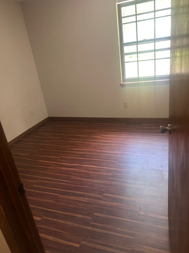 Building Photo - Coming Soon! Spacious 3-bedroom, 2-bathroom home in the highly sought-after Blue Springs area!