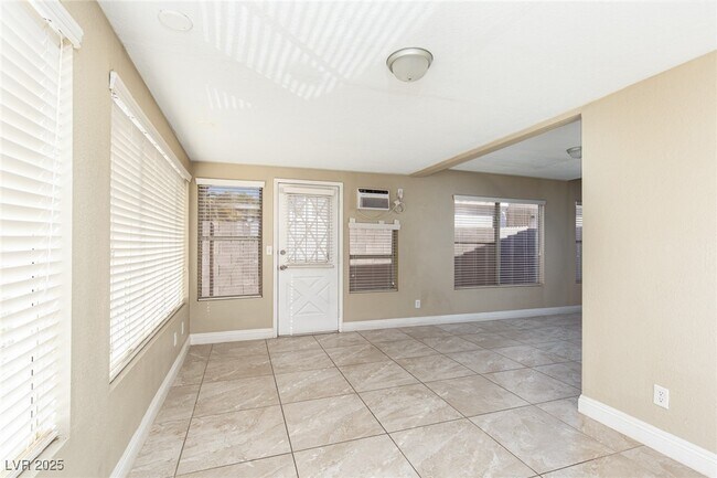 Building Photo - 8057 Broken Spur Ln