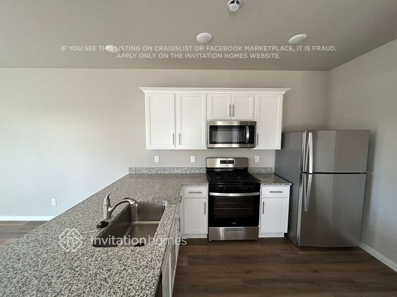 Building Photo - 7406 Green River Ave