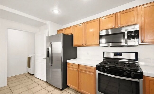 Building Photo - Two Bedroom Condo