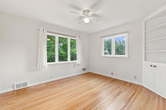 Building Photo - 5300 Logan Ave S