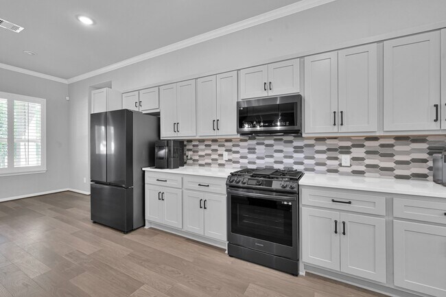 Building Photo - 18207 Samie Nell Ct