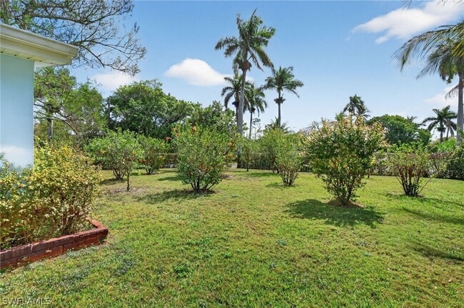 Building Photo - 1189 6th Ln N