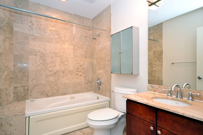 Building Photo - 1119 W Grand Ave