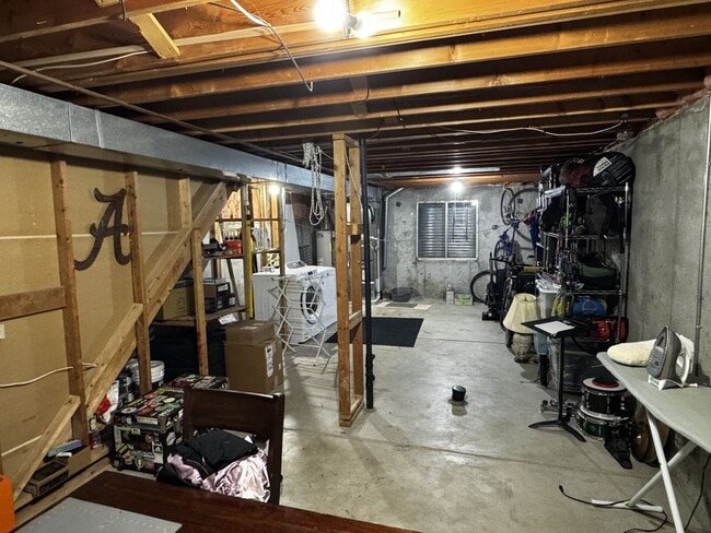Building Photo - 380 Pheasant Run