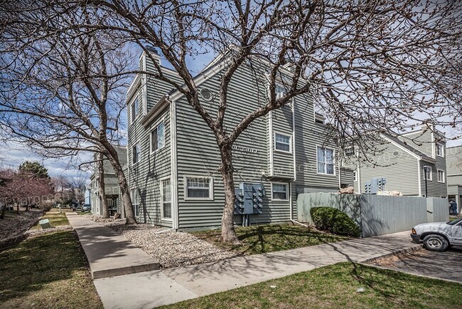 Building Photo - 1301 University Ave