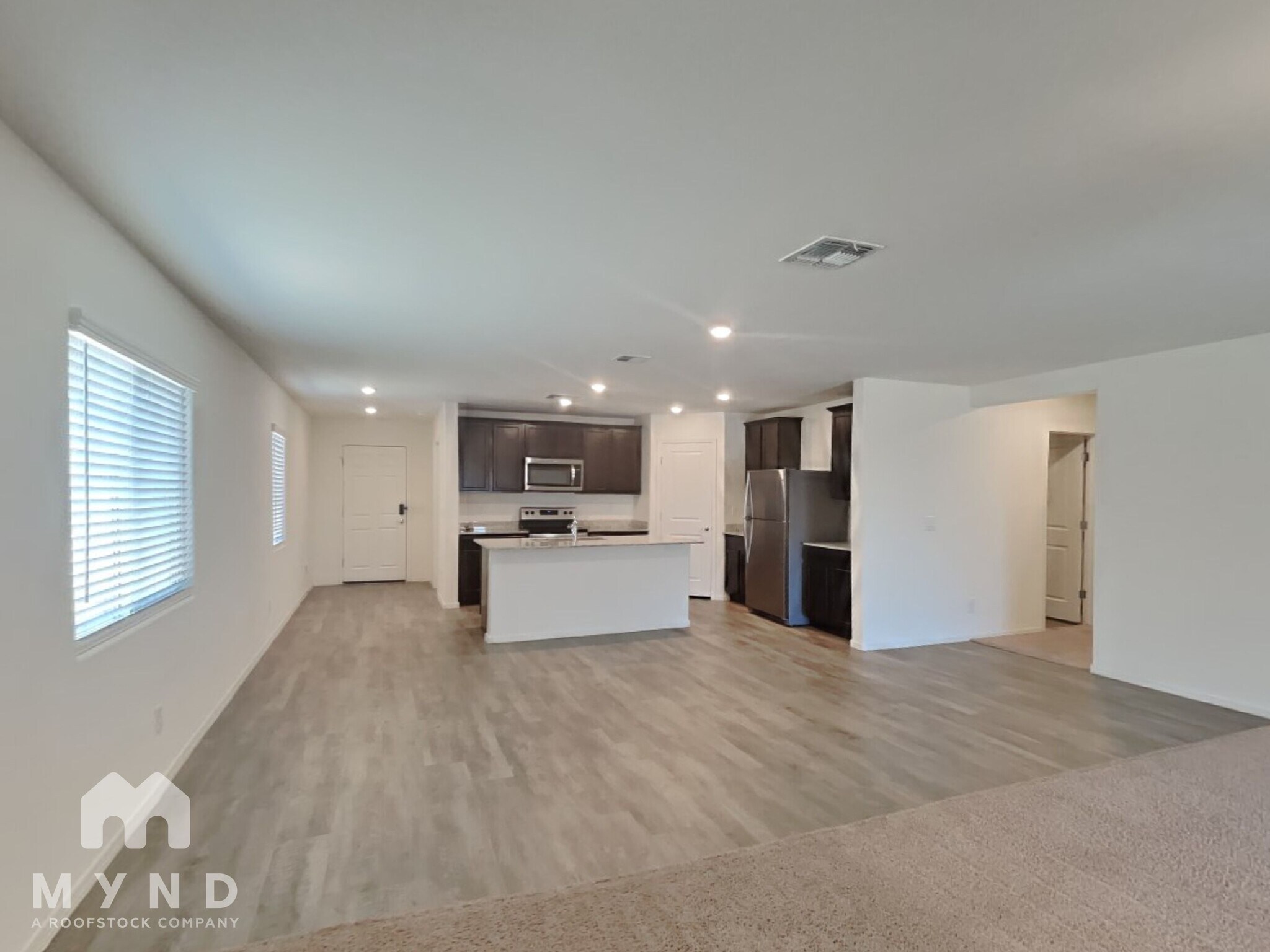 Building Photo - 1557 E Caballero Dr