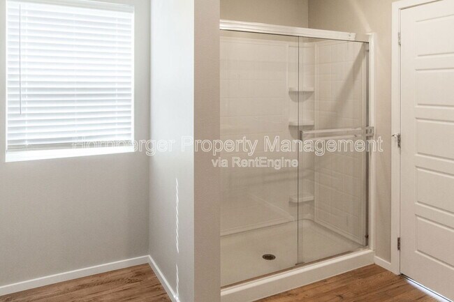 Building Photo - 5813 W Georgetown Ln