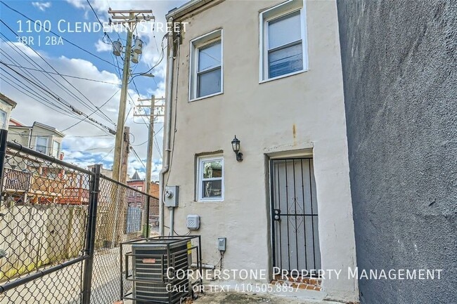 Building Photo - 1100 Clendenin St