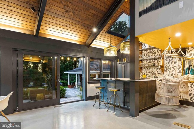 Building Photo - 3000 Caves Rd