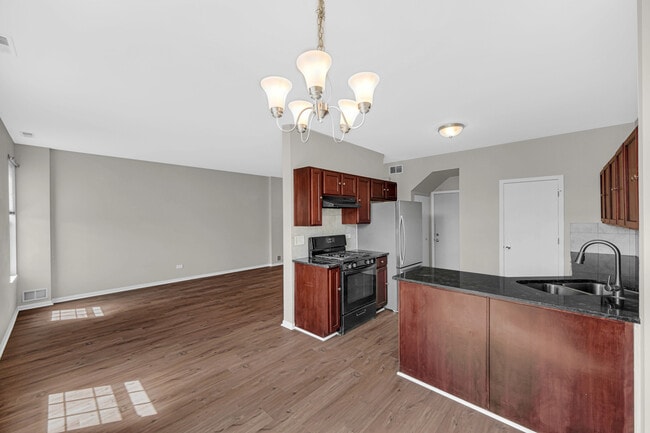 Building Photo - 5005 Corning Ct