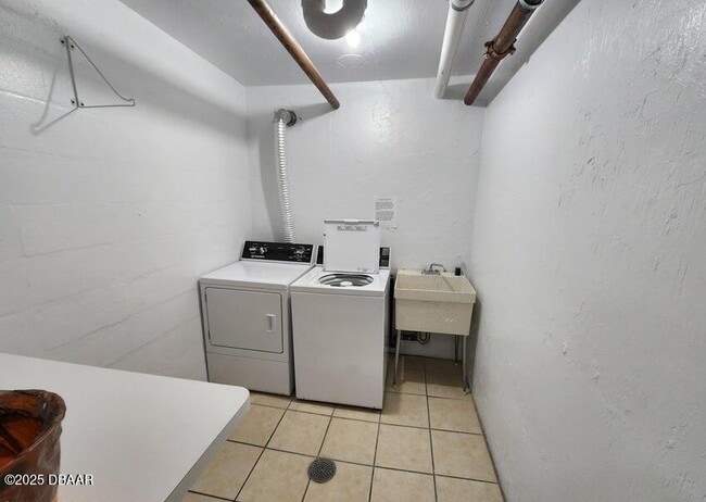 Building Photo - 2828 N Atlantic Ave