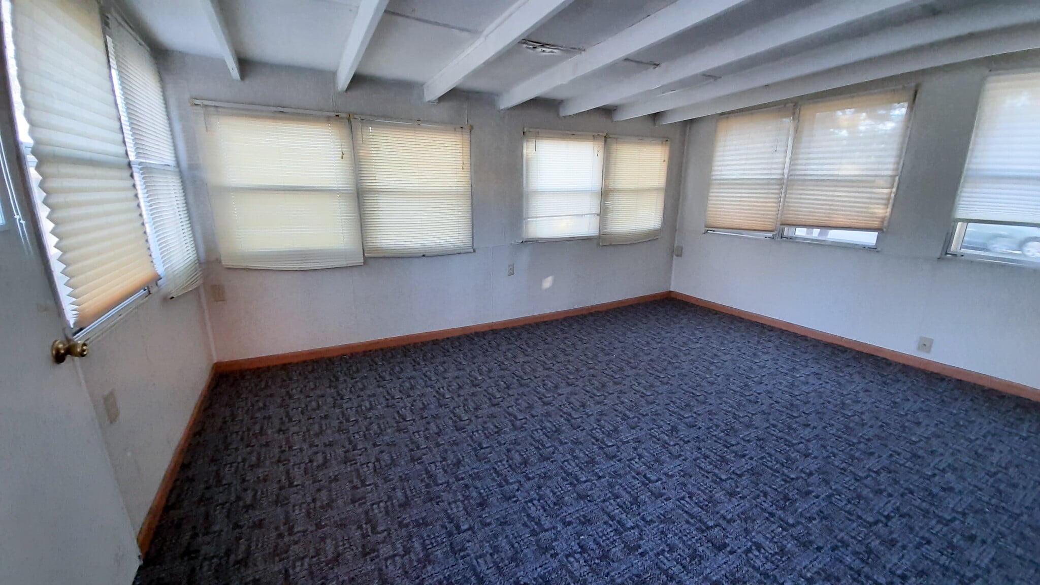 3 Season Porch - 821 10th St W