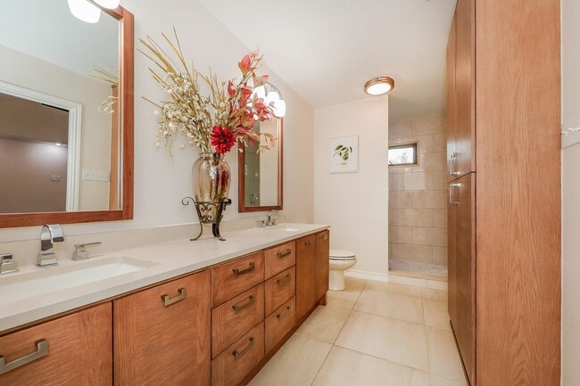 Building Photo - 503 Pine Sisken St