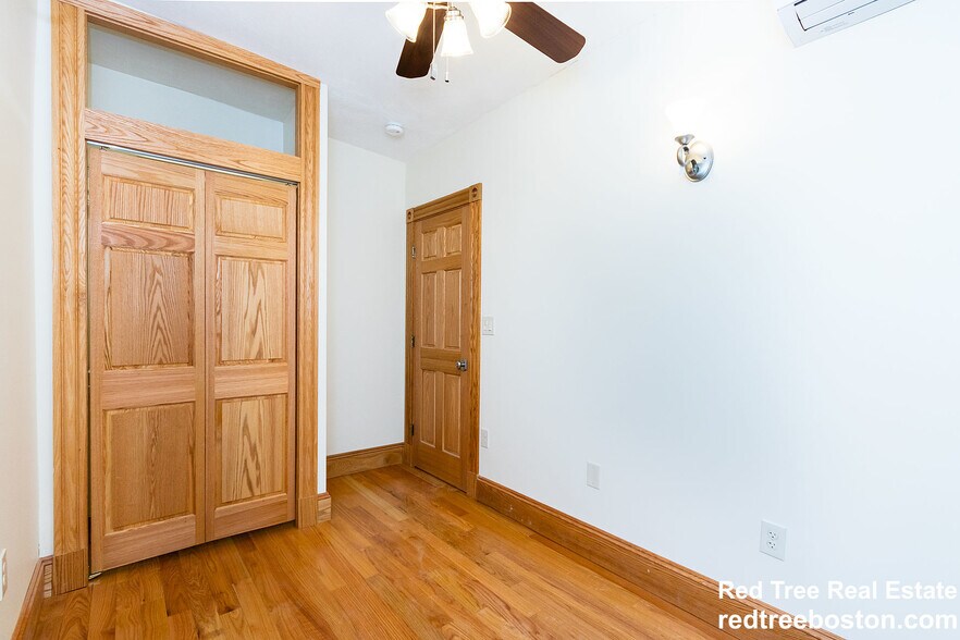 Building Photo - 46 Garden St